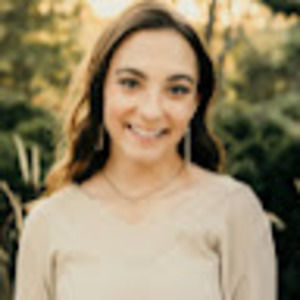 Meet your Posher, Madalyn